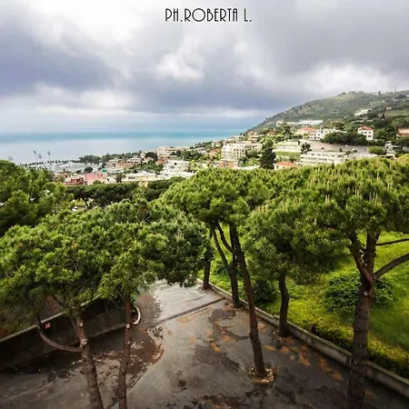 E Chiamala......senza Vista Mare! Apartament San Remo